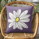 Coussin Texte personnalisé marguerite mauve et jaune<br><div class="desc">Un morceau d'art zen et fantaisiste,  hipster. Vous pouvez ajouter un nom,  un monogramme ou un autre texte personnalisé. Si vous avez besoin de déplacer l'art autour,  cliquez sur le bouton personnaliser pour apporter des modifications.</div>