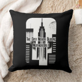 Coussin The City Never Sleeps Hustle Skyline Design (Couverture)