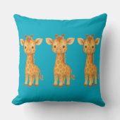Coussin "Three Giraffe Friends" Throw Pillow (Recto)