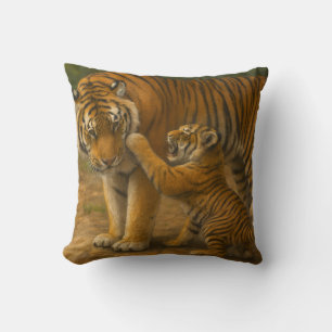 Coussin Tiger Tenderness - Parent et Cub en Forêt