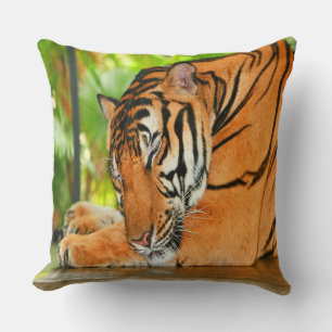 Coussin Tigre couchant