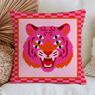 Coussin Tigre Rugissant sur Motif à Damier Rose Funky