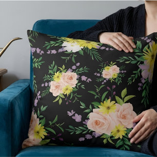 Coussin Tissu floral Cottagecore sombre aux tons pêche et