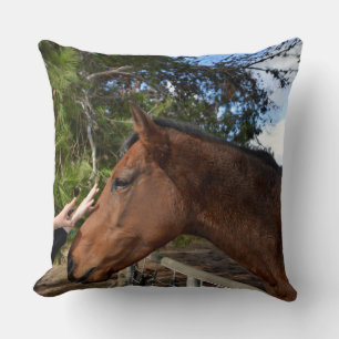 Coussin "Touche du genre : se lier avec un Cheval Brown do