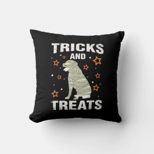 Coussin Traitements _ Tricks Rottweiler Halloween Costume