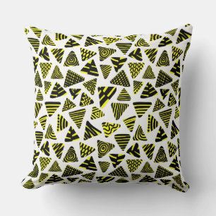Coussin Triangles 240121 - Noir et Jaune sur Blanc