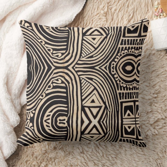 COUSSIN TRIBAL AFRICAIN (Couverture)