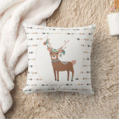 Coussin tribal de cerfs communs et de flèches (Couverture)
