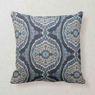 Coussin Tribal Ikat de bleu marine