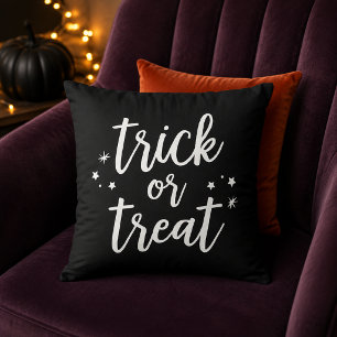 Coussin Trick or Treat écriture blanche moderne Étoiles no