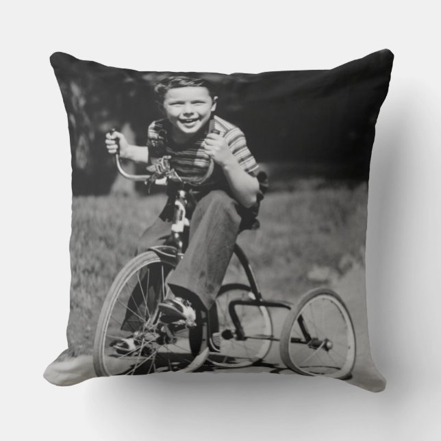 Coussin Tricycle d'équitation de garçon (Recto)