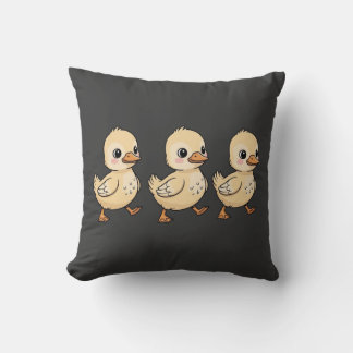 Coussin Trois Canetons Marchant en Rangée – Mignon