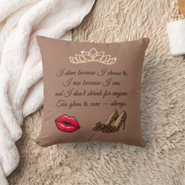 Coussin Trop Glam Pour Se Soucier – Citation Chic  (Couverture)