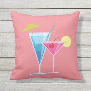 Coussin tropical d'été de cocktails sur extérieur