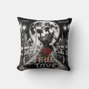 Coussin True Love Beyond, Custom Names