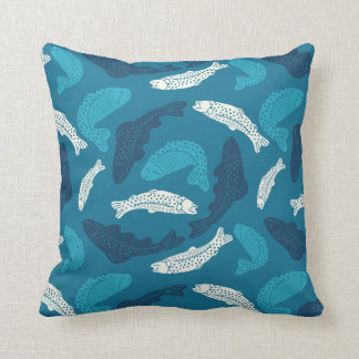 Coussin Truite bleue et ivoirienne, à motif de poisson
