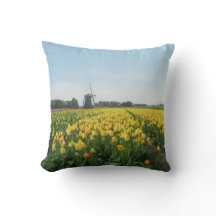 Tulipes et moulin à vent néerlandais Hollande