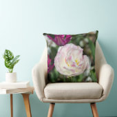 Coussin Tulipes rose vif par jour ensoleillé (Chaise)