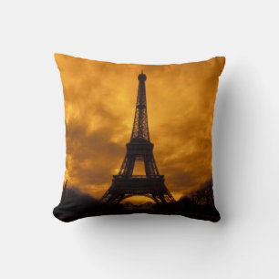 Coussin UE, France, Paris.  Tour Eiffel.