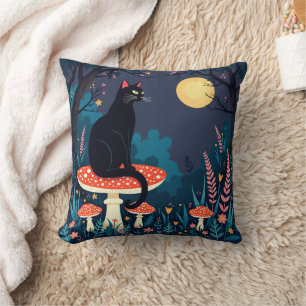 Coussin Un chat noir familier et champignons d'Halloween 4