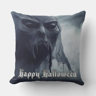 Coussin Un fantôme noir dans un paysage désarmé - Hallowee
