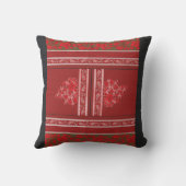 Coussin un motif à croix avec fleurs rouges et vignes (Verso)