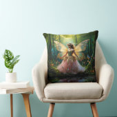 Coussin Une fée magique dans la forêt forestière (Chaise)