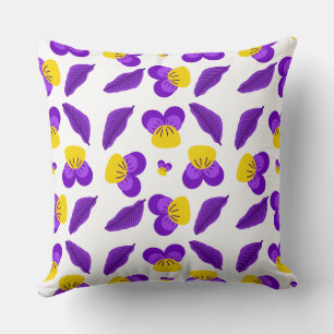 Coussin une fleur violette