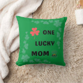 Coussin Une mère chanceuse irish T-Shirt (Couverture)