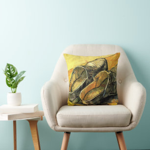 Coussin Une paire de sabots en cuir par Vincent van Gogh