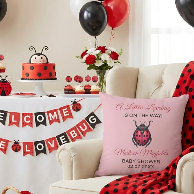 Coussin Une petite coccinelle d'amour est en route (Créateur téléchargé)