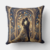 Coussin Une silhouette de mariés dans une étreinte (Verso)
