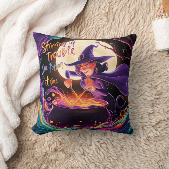 Coussin Une sorcière brasse des potions sous la pleine lun (Couverture)