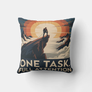 Coussin Une tâche. Attention totale