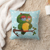 Coussin Une Vielle Chouette Sage Assis Sur Une Branche D'A (Couverture)