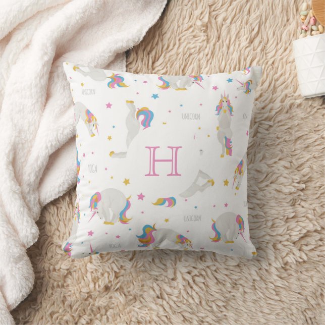 Coussin Unicorn yoga mignon fun blanc whimsical monogramme (Couverture)