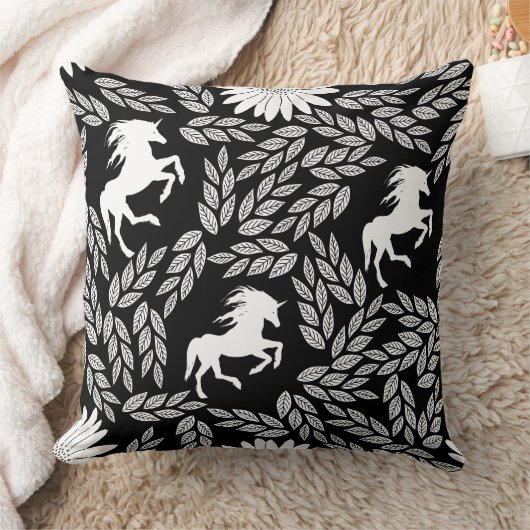 Coussin Unicorne à tendance blanche et noire et motif flor (Couverture)