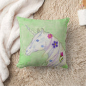 Coussin Unicorne de fleurs sur vert (Couverture)
