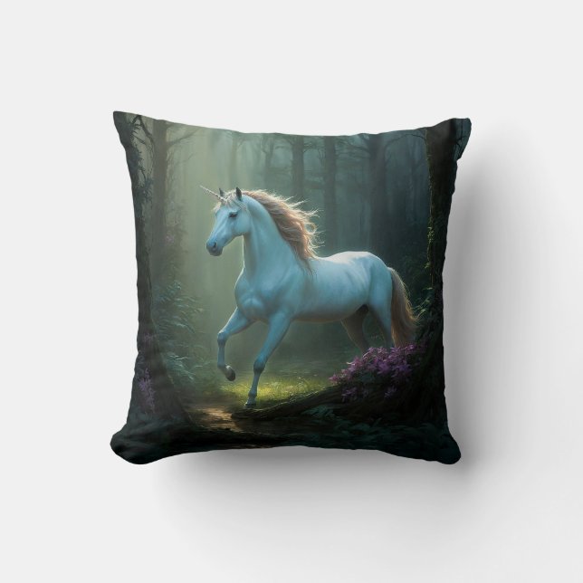 Coussin Unicorne magique en forêt enchantée (Recto)