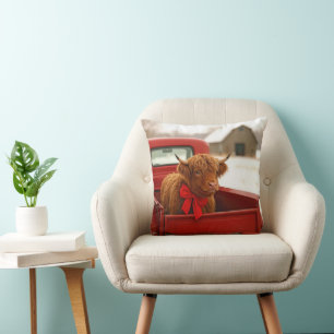 Coussin Vache des Highlands à Noël dans un vieux camion ro