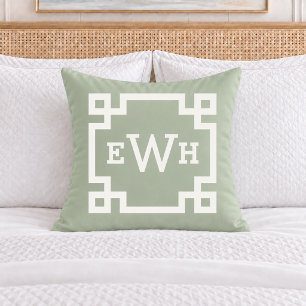 Coussin Vert sauge classique clé grecque monogramme initia