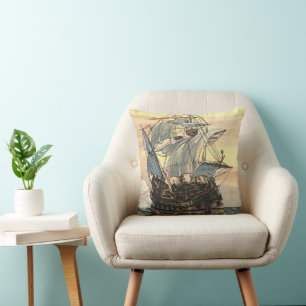 Coussin Vieux bateau pirate, galion naviguant sur l'océan