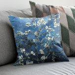 Coussin Vincent Van Gogh Almond Blossoms bleu foncé<br><div class="desc">Vincent Van Gogh Almond Blossoms Bleu foncé.</div>