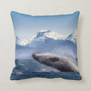 Coussin Violation de la baleine de bosse en Alaska