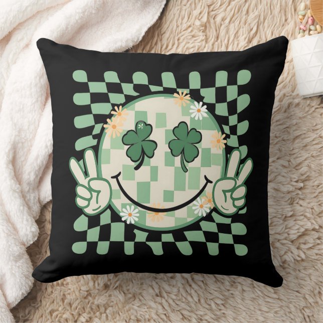Coussin Visage de sourire de trèfle drôle de jour de Saint (Couverture)