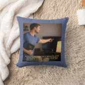Coussin Vivre fidèlement suffit (Couverture)