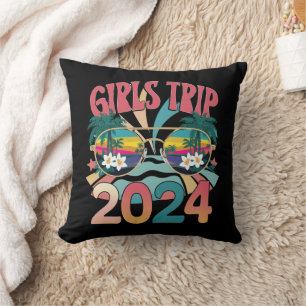 Coussin Voyage de filles Groovy 2024 Week-end Été Plage