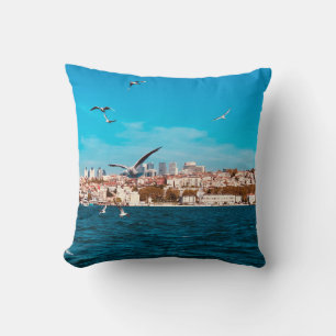 Coussin Vue d'Istanbul avec mouettes par beau temps, B