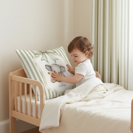 Coussin Watercolor Elephant Teddy Bear Hug Green Stripe 