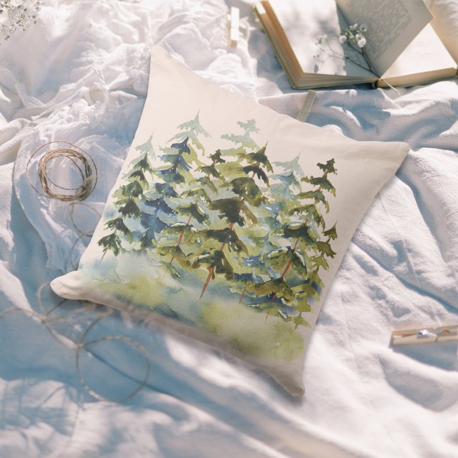 Coussin Watercolor Foggy Green Pine Forest (In situ)